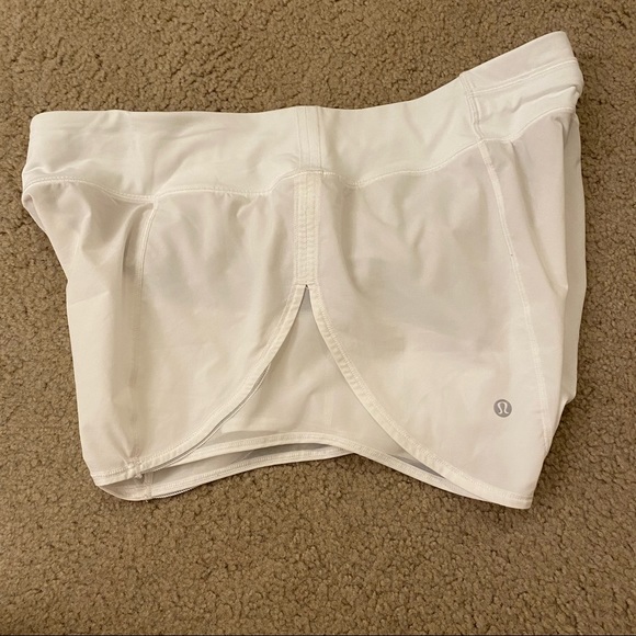 Lululemon Shorts 12 - Picture 3 of 4